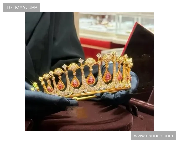 皇冠的象征寓意在不同文化中的差异与共通